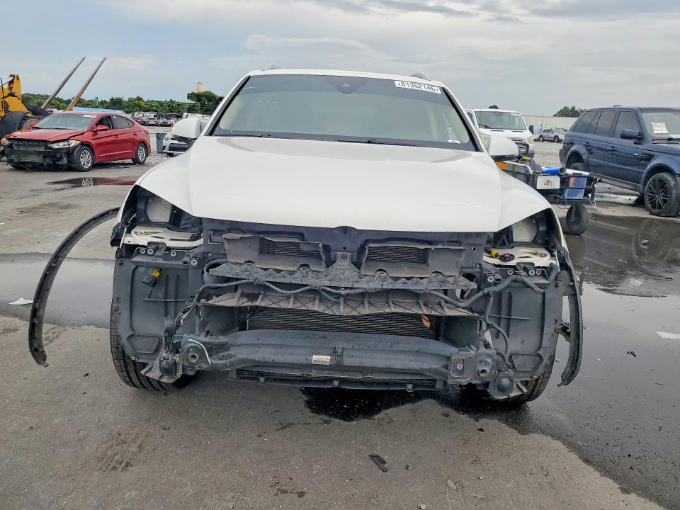 61352146 :رقم المزاد ، WVGEF9BP0GD011047 vin ، 2016 Volkswagen Touareg مزاد بيع