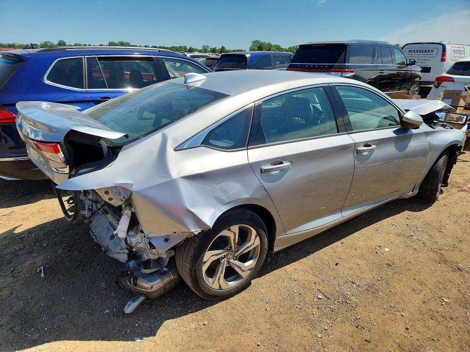 Продажа на аукционе авто 2018 Honda Accord, vin: 1HGCV1F40JA080329, номер лота: 60682196