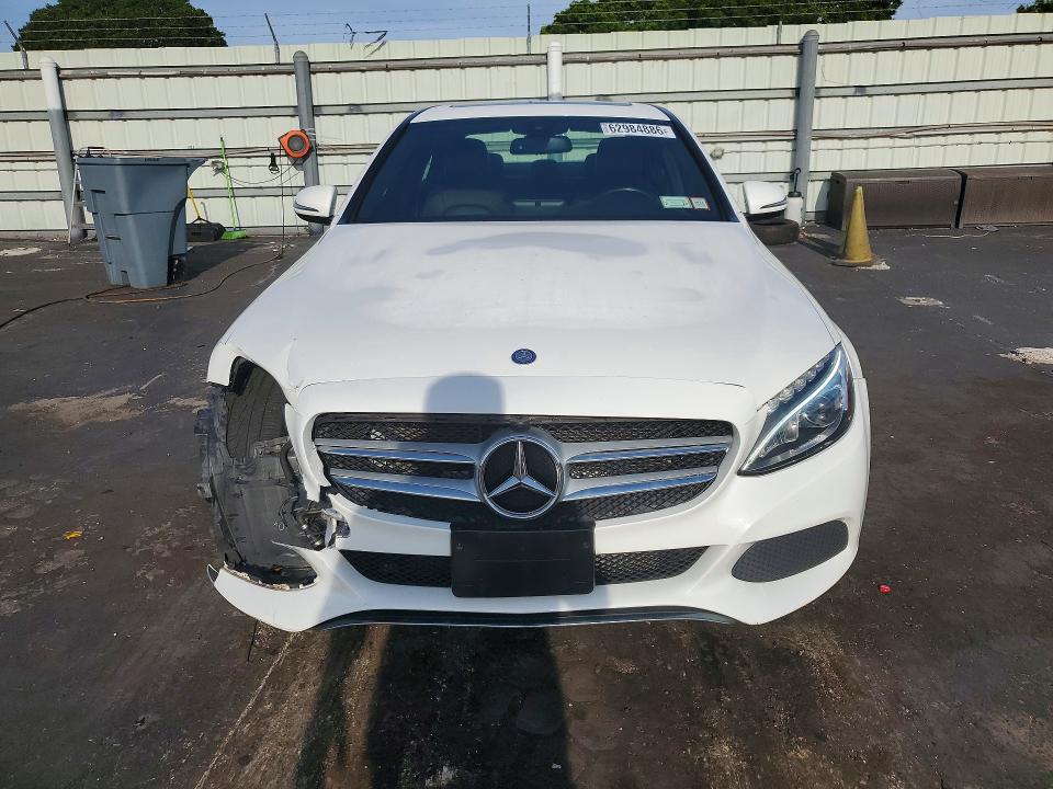 2018 Mercedes-benz C მანქანა იყიდება აუქციონზე, vin: 55SWF4KBXJU281532, აუქციონის ნომერი: 62984886