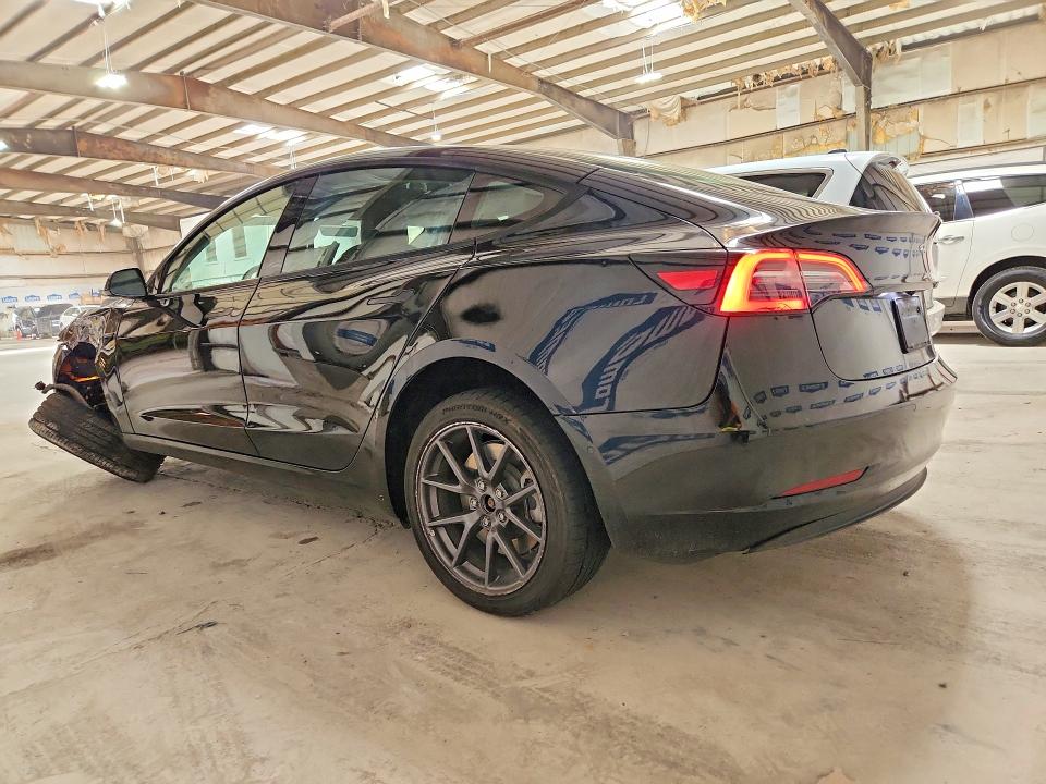 59968076 :رقم المزاد ، 5YJ3E1EA3NF285727 vin ، 2022 Tesla Model 3 مزاد بيع