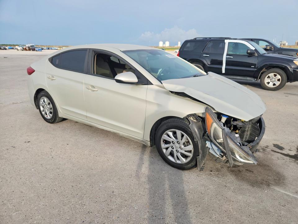63226896 :رقم المزاد ، KMHD74LF5HU392008 vin ، 2017 Hyundai Elantra مزاد بيع