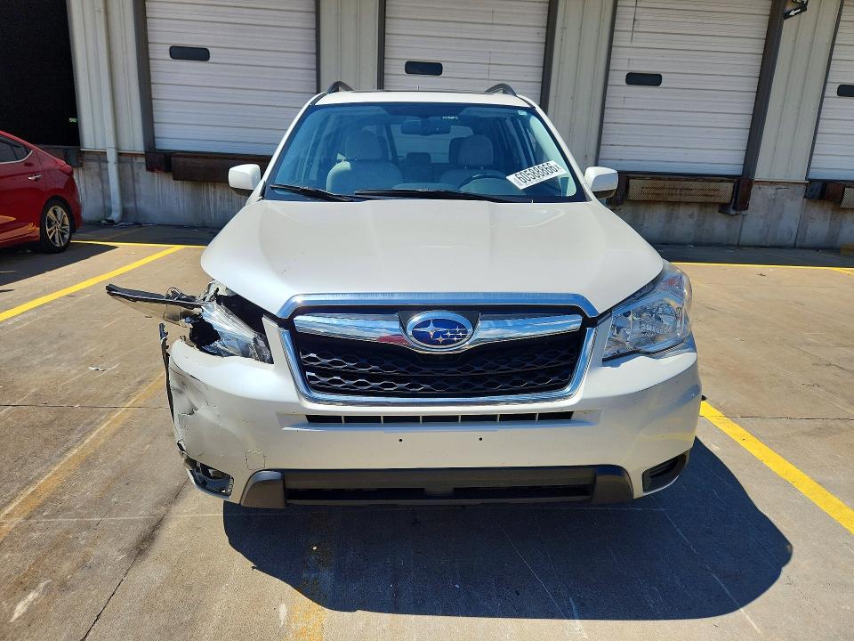 60588866 :رقم المزاد ، JF2SJADC1FH418207 vin ، 2015 Subaru Forester مزاد بيع