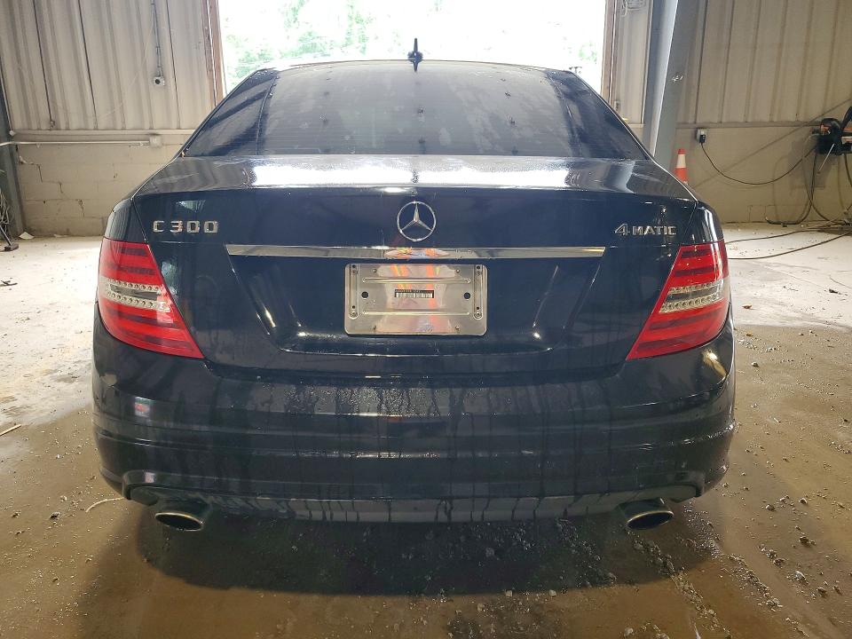 62511096 :رقم المزاد ، WDDGF81X18F135431 vin ، 2008 Mercedes-benz C مزاد بيع