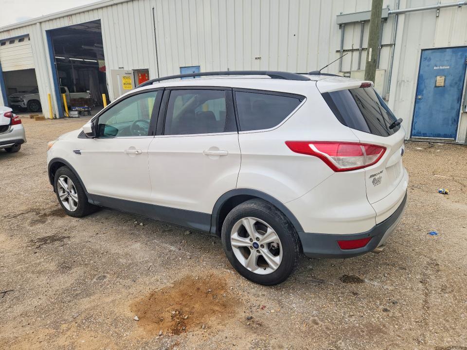 2015 Ford Escape მანქანა იყიდება აუქციონზე, vin: 1FMCU9GX5FUA72334, აუქციონის ნომერი: 62421626