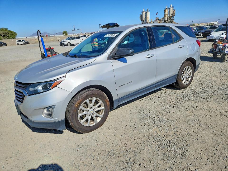Продажа на аукционе авто 2018 Chevrolet Equinox, vin: 2GNAXHEV2J6213518, номер лота: 59729576