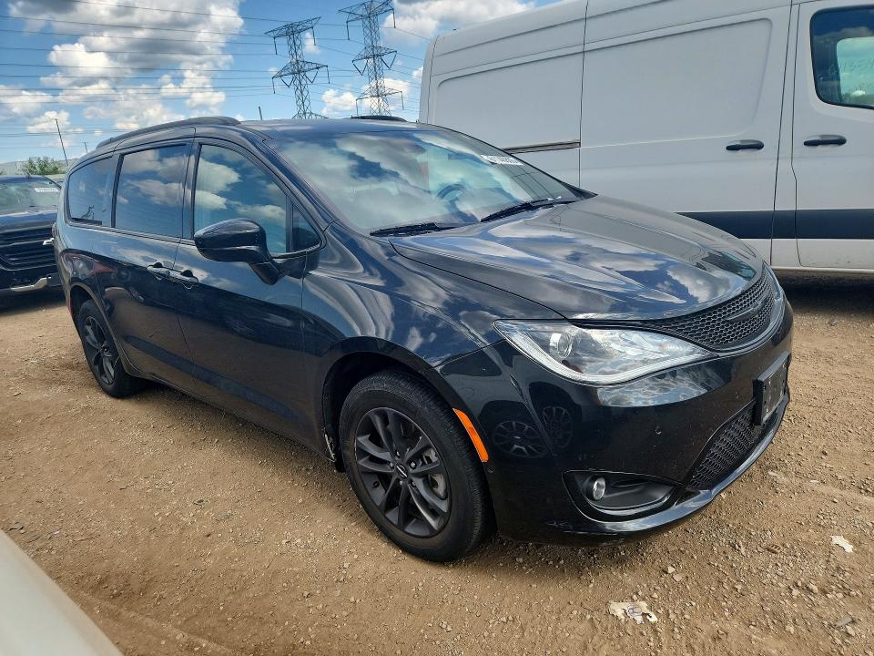61140806 :رقم المزاد ، 2C4RC3BGXLR288954 vin ، 2020 Chrysler Pacifica مزاد بيع