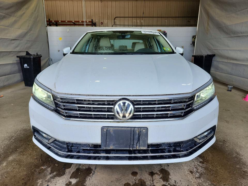 Продажа на аукционе авто 2017 Volkswagen Passat, vin: 1VWGT7A35HC009372, номер лота: 59868226