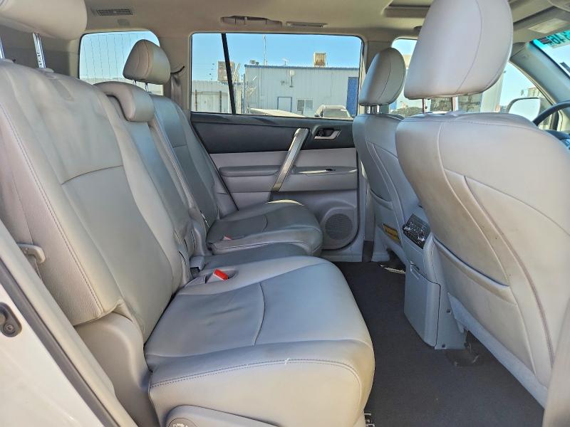 Продажа на аукционе авто 2013 Toyota Highlander, vin: 5TDBK3EH3DS218410, номер лота: 62815346