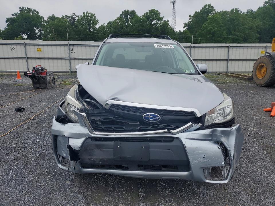74513935 :رقم المزاد ، JF2SJGECXHH523932 vin ، 2017 Subaru Forester مزاد بيع
