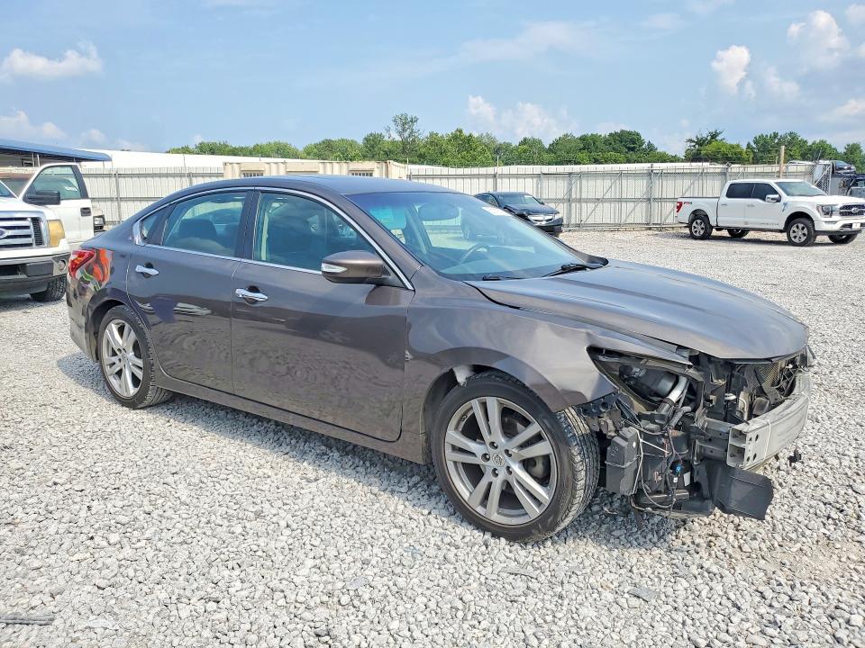 2017 Nissan Altima მანქანა იყიდება აუქციონზე, vin: 1N4BL3AP9HC170905, აუქციონის ნომერი: 63110576
