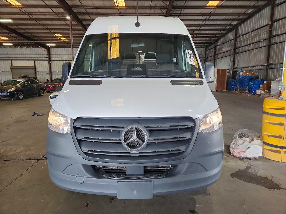 61572066 :رقم المزاد ، W1Z4KGHY6ST212229 vin ، 2025 Mercedes-benz Sprinter مزاد بيع