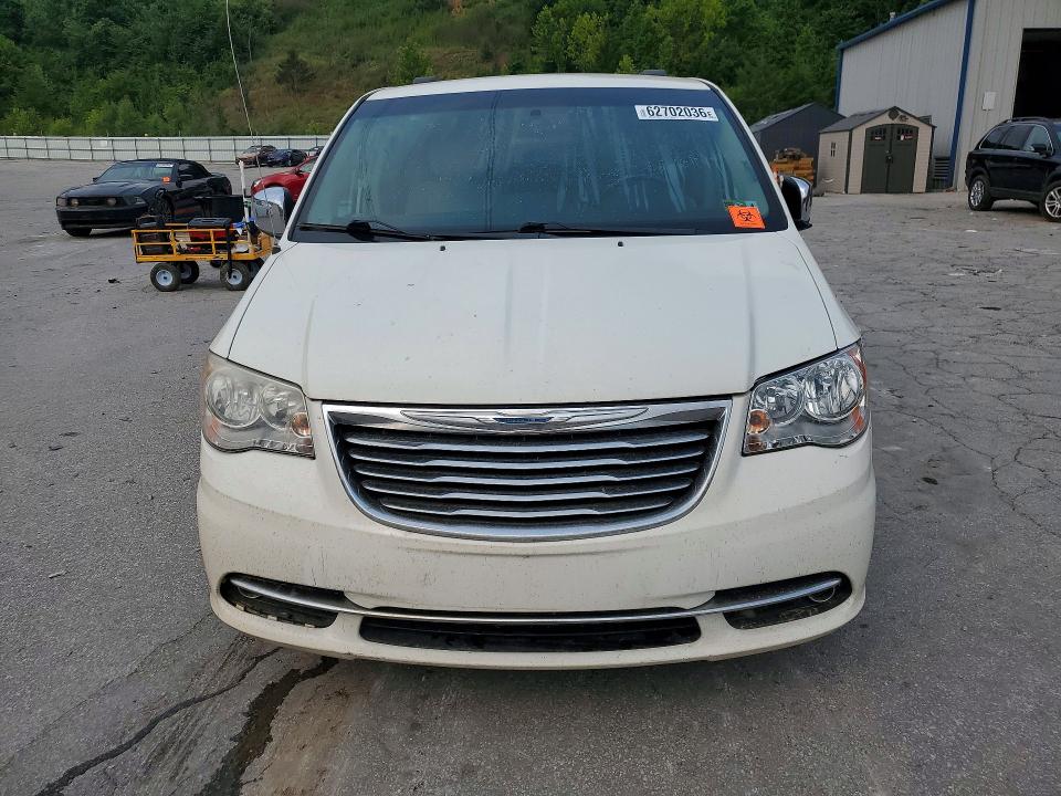62702036 :رقم المزاد ، 2C4RC1CG8DR531441 vin ، 2013 Chrysler Town & Country مزاد بيع