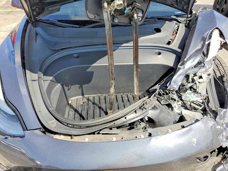59303636 :رقم المزاد ، 5YJ3E1EC9NF299214 vin ، 2022 Tesla Model 3 مزاد بيع