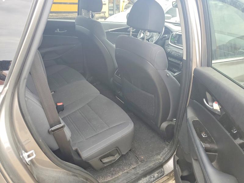 60030516 :رقم المزاد ، 5XYPGDA56JG412110 vin ، 2018 Kia Sorento مزاد بيع