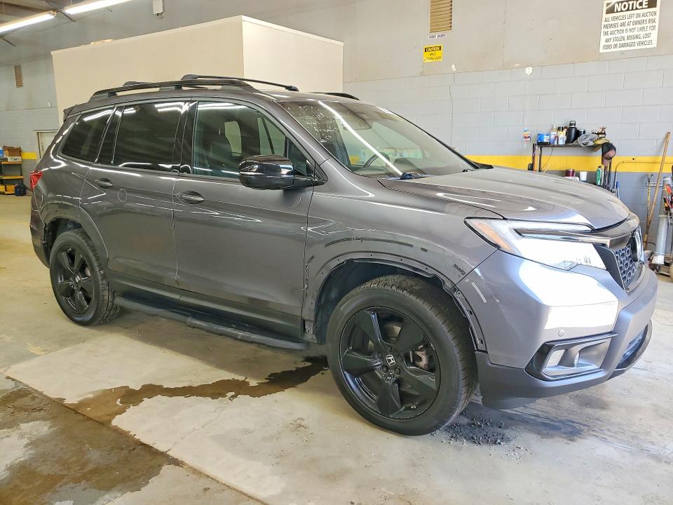 58883876 :رقم المزاد ، 5FNYF8H08KB003835 vin ، 2019 Honda Passport مزاد بيع
