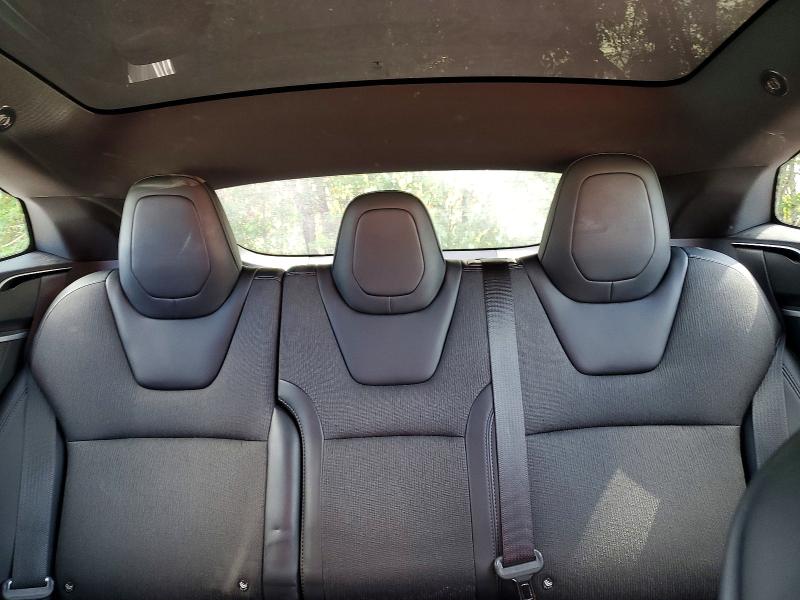 59852986 :رقم المزاد ، 5YJSA1E29JF240012 vin ، 2018 Tesla Model S مزاد بيع
