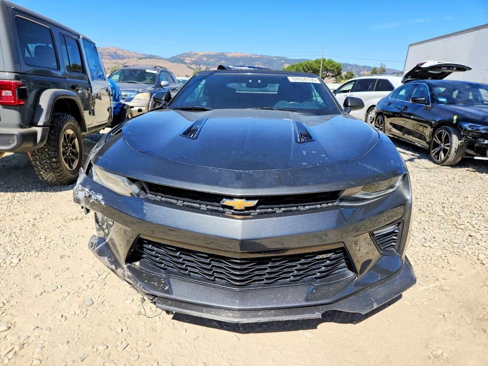 62654136 :رقم المزاد ، 1G1FF3D74H0171453 vin ، 2017 Chevrolet Camaro مزاد بيع