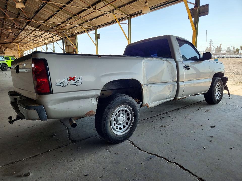 2004 Chevrolet Silverado მანქანა იყიდება აუქციონზე, vin: 1GCEK14X74Z242511, აუქციონის ნომერი: 62654976