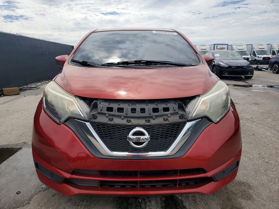 63648396 :رقم المزاد ، 3N1CE2CP7JL370341 vin ، 2018 Nissan Versa Note مزاد بيع