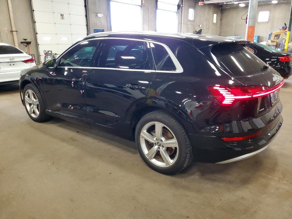 59961916 :رقم المزاد ، WA1VABGE8KB020532 vin ، 2019 Audi E-tron مزاد بيع