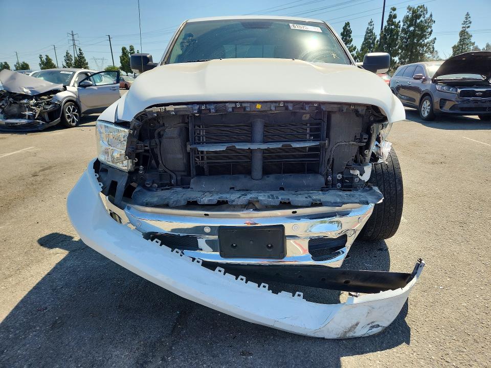 Продажа на аукционе авто 2019 Ram 1500 Classic, vin: 1C6RR6LT1KS592478, номер лота: 61575526