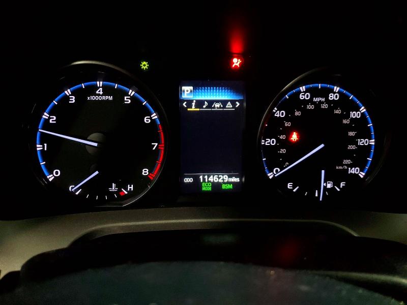 Продаж на аукціоні авто 2018 Toyota Rav4, vin: JTMRFREV5JD254375, номер лоту: 61982146