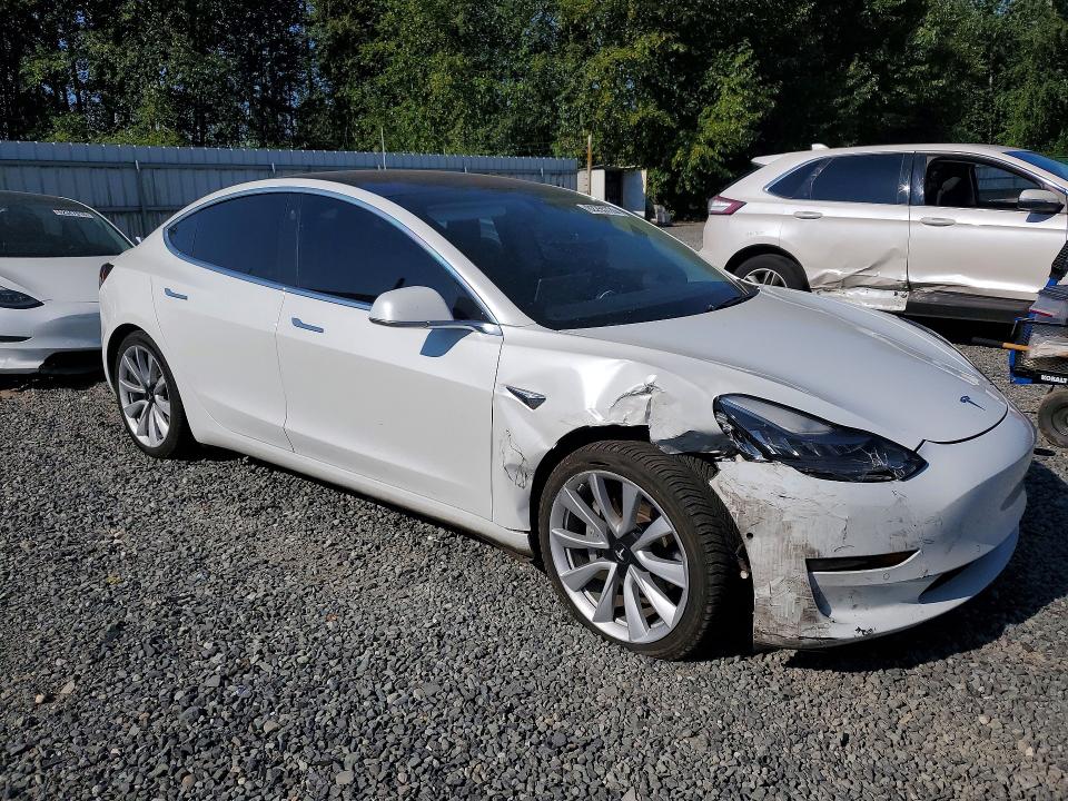 2018 Tesla Model 3 მანქანა იყიდება აუქციონზე, vin: 5YJ3E1EA5JF013822, აუქციონის ნომერი: 62255726