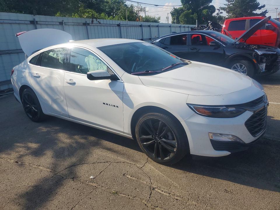 Продажа на аукционе авто 2022 Chevrolet Malibu, vin: 1G1ZD5STXNF185526, номер лота: 61132366