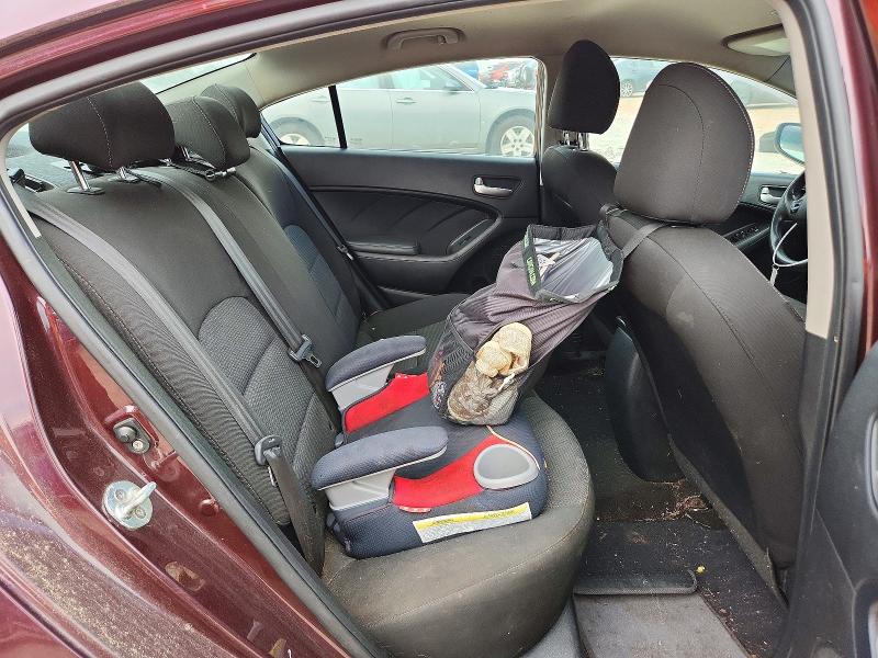 61724926 :رقم المزاد ، 3KPFK4A74HE148517 vin ، 2017 Kia Forte مزاد بيع