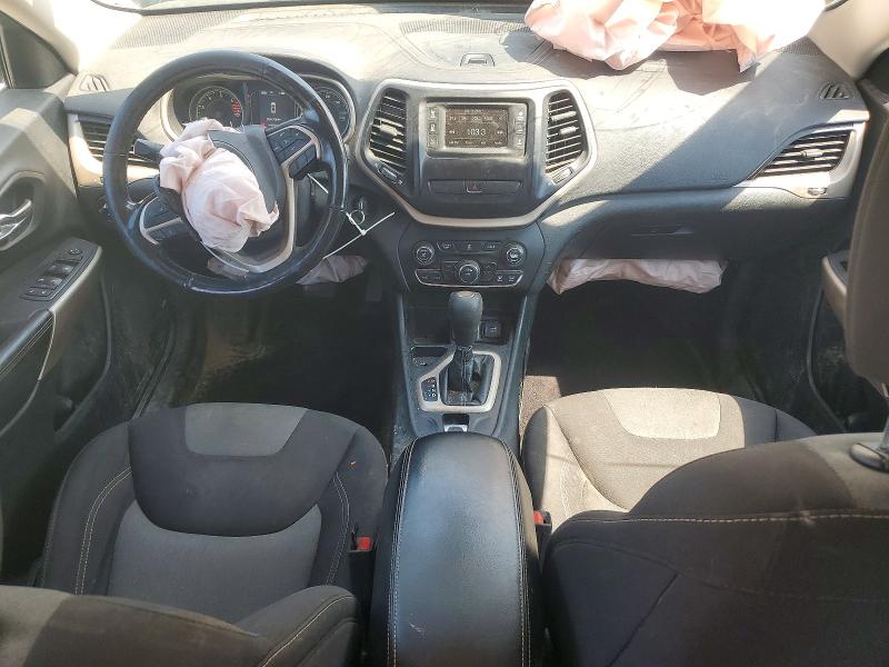 61044976 :رقم المزاد ، 1C4PJLCB8JD605372 vin ، 2018 Jeep Cherokee مزاد بيع