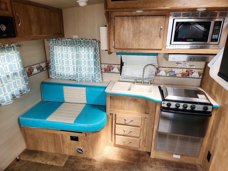 62126746 :رقم المزاد ، 1NL1DTK24J1035347 vin ، 2018 Gulf Stream Vintage Cruiser 19er مزاد بيع