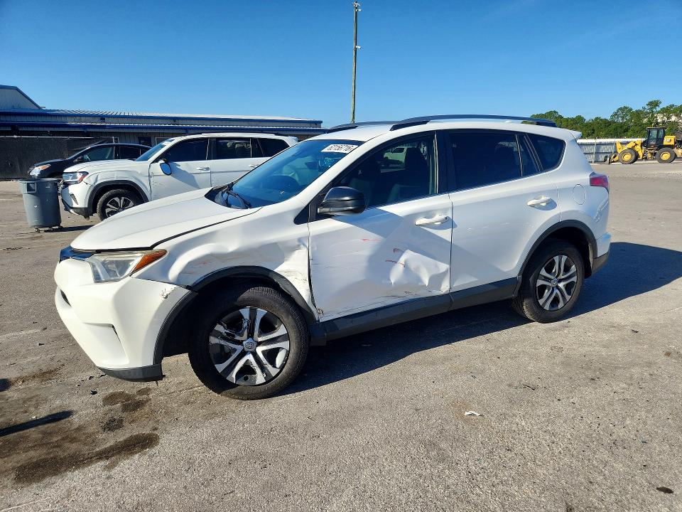 Продажа на аукционе авто 2018 Toyota Rav4, vin: JTMZFREV6JJ203937, номер лота: 62156716