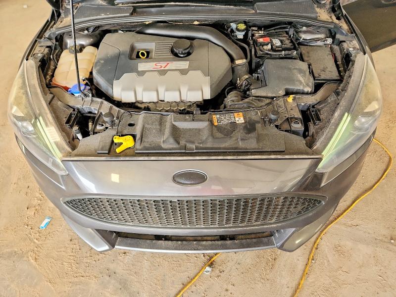 2015 Ford Focus მანქანა იყიდება აუქციონზე, vin: 1FADP3L97FL373252, აუქციონის ნომერი: 61627716