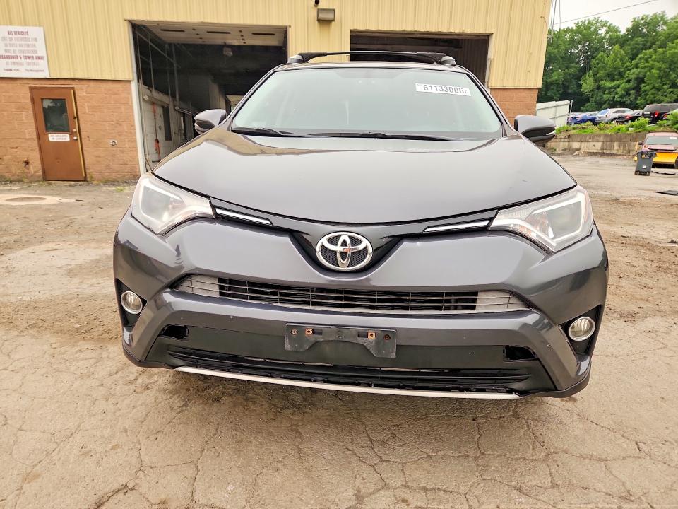 Продажа на аукционе авто 2016 Toyota Rav4, vin: 2T3RFREV2GW462323, номер лота: 61133006