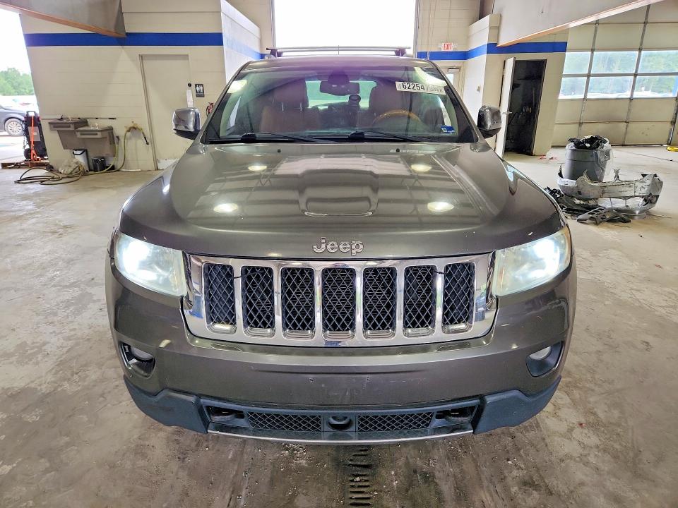 62254796 :رقم المزاد ، 1J4RR6GT6BC589020 vin ، 2011 Jeep Grand Cherokee مزاد بيع