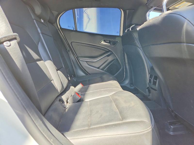 59398816 :رقم المزاد ، WDCTG4GB2KJ533918 vin ، 2019 Mercedes-benz Gla مزاد بيع
