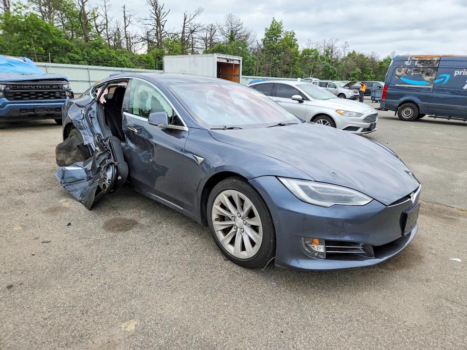 Aukcja sprzedaży 2017 Tesla Model S, vin: 5YJSA1E22HF188247, numer aukcji: 61916666