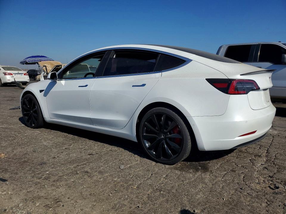 Продажа на аукционе авто 2018 Tesla Model 3, vin: 5YJ3E1EB1JF106507, номер лота: 63165656