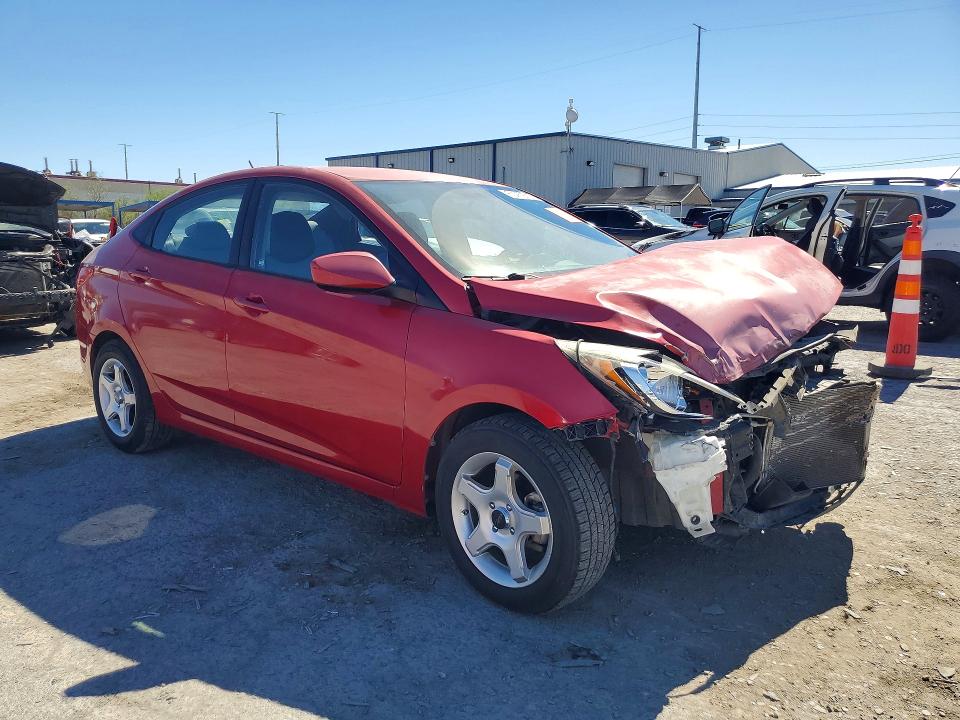 60069516 :رقم المزاد ، KMHCT4AE8FU886958 vin ، 2015 Hyundai Accent مزاد بيع