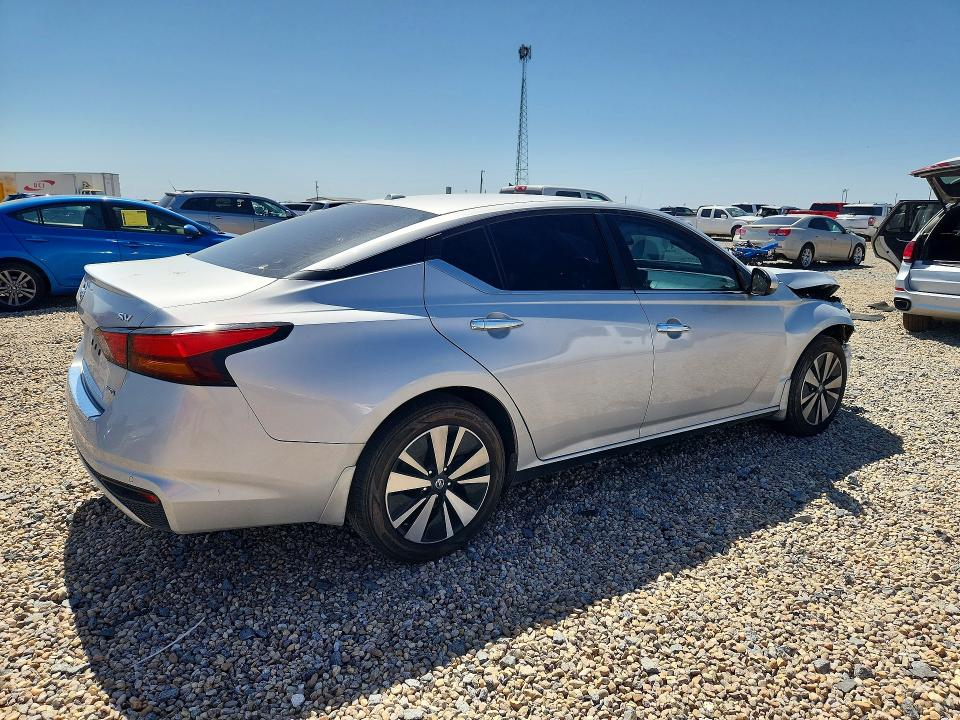 60192146 :رقم المزاد ، 1N4BL4DW2MN316200 vin ، 2021 Nissan Altima مزاد بيع