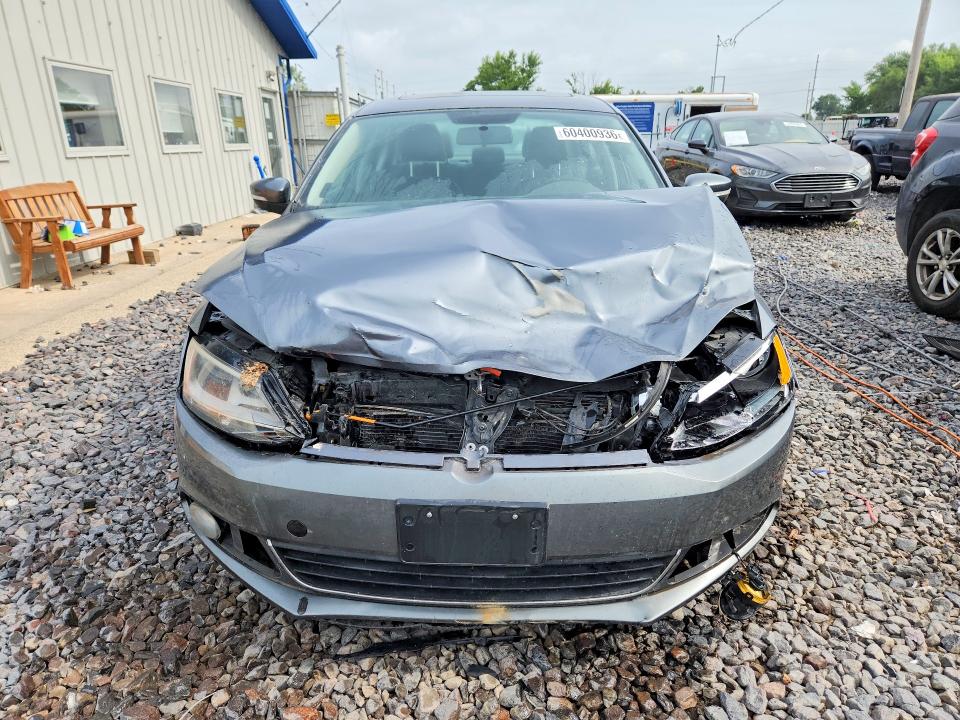 60400936 :رقم المزاد ، 3VWLL7AJ8EM350868 vin ، 2014 Volkswagen Jetta مزاد بيع