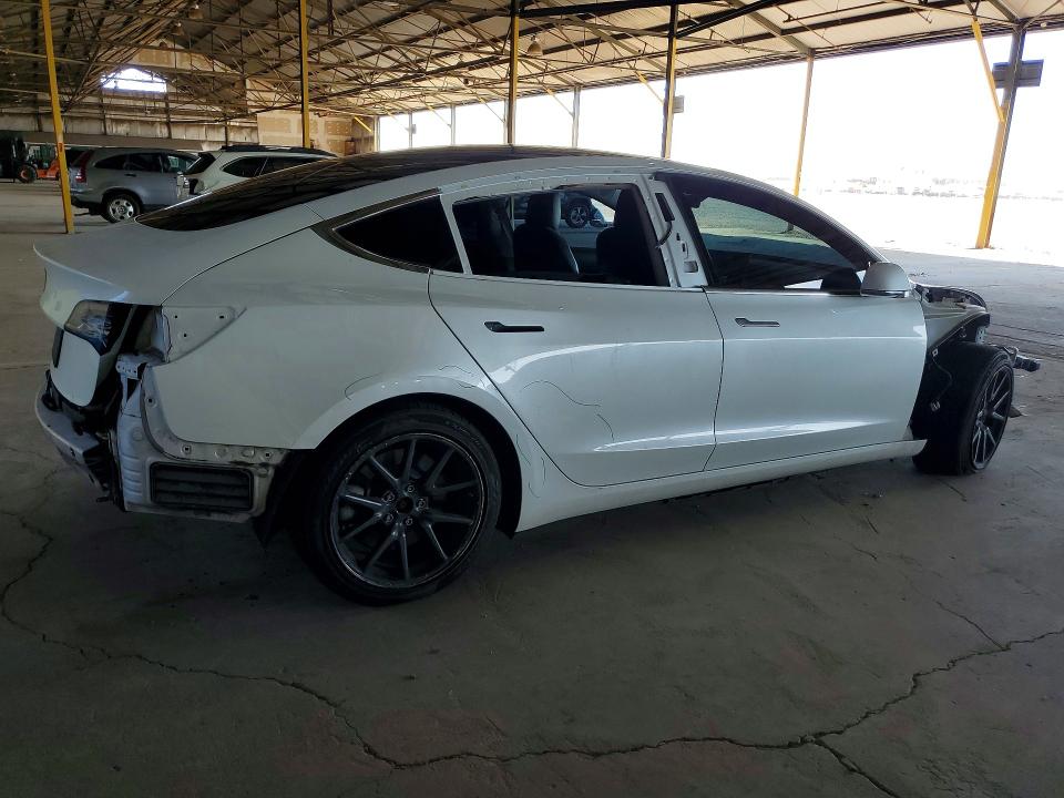 62822886 :رقم المزاد ، 5YJ3E1EB6KF510520 vin ، 2019 Tesla Model 3 مزاد بيع