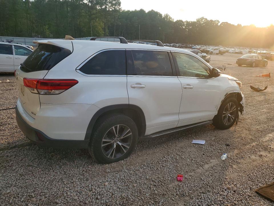59255286 :رقم المزاد ، 5TDBZRFH4HS452610 vin ، 2017 Toyota Highlander مزاد بيع