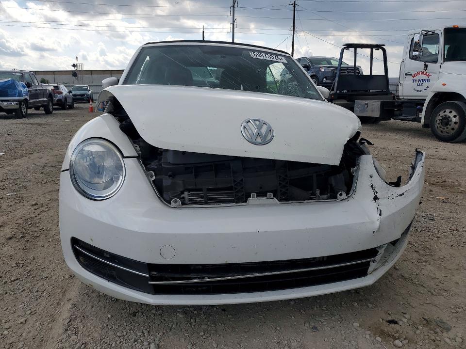 60873336 :رقم المزاد ، 3VW5X7AT2DM816839 vin ، 2013 Volkswagen Beetle مزاد بيع