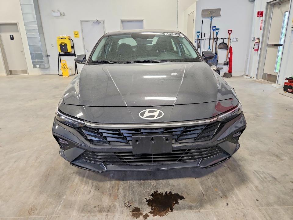 2025 Hyundai Elantra მანქანა იყიდება აუქციონზე, vin: KMHLM4DG9SU970937, აუქციონის ნომერი: 60999536
