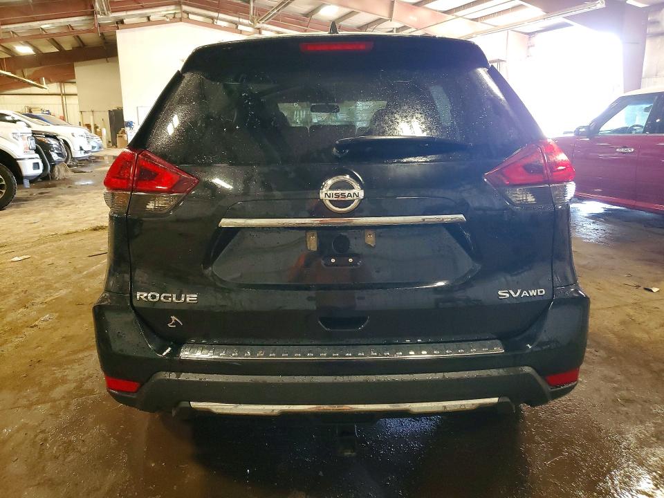 62084716 :رقم المزاد ، 5N1AT2MV8JC717299 vin ، 2018 Nissan Rogue مزاد بيع