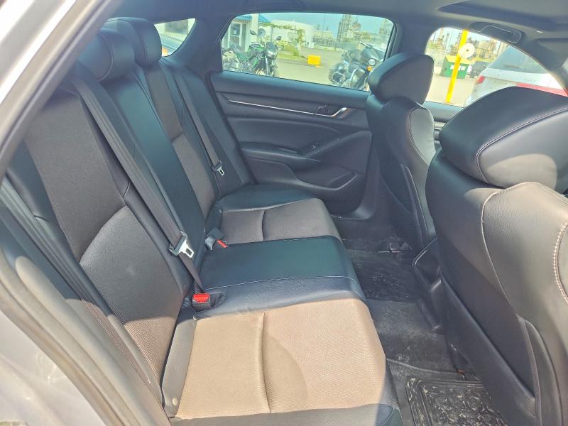 Продажа на аукционе авто 2018 Honda Accord, vin: 1HGCV2F31JA800704, номер лота: 62321046