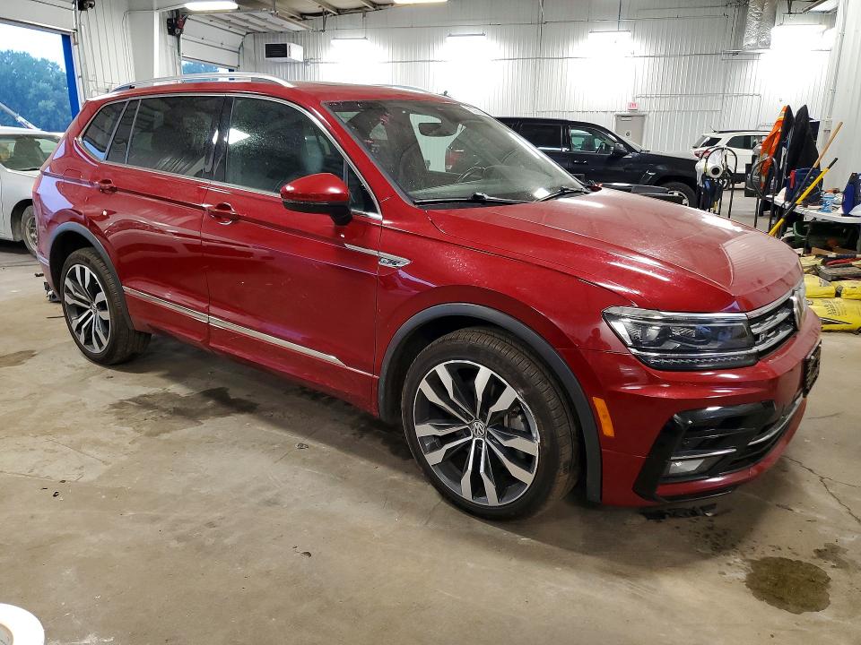 Продажа на аукционе авто 2018 Volkswagen Tiguan, vin: 3VV4B7AX6JM198020, номер лота: 63255636