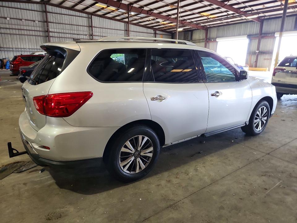 2017 Nissan Pathfinder მანქანა იყიდება აუქციონზე, vin: 5N1DR2MN2HC677775, აუქციონის ნომერი: 60957336