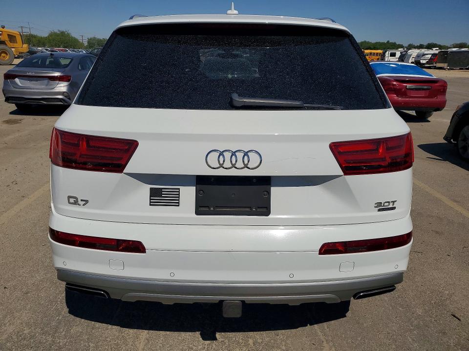 59654296 :رقم المزاد ، WA1VAAF70JD040855 vin ، 2018 Audi Q7 مزاد بيع
